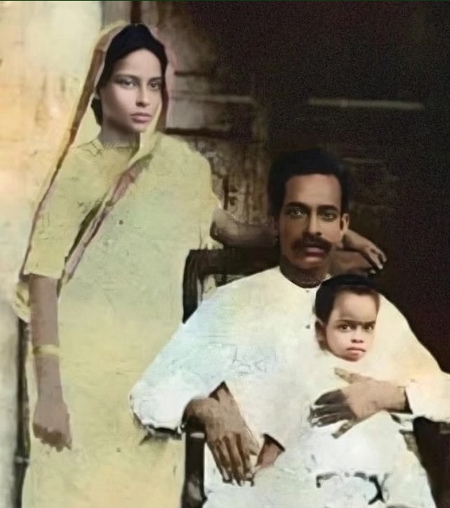 Young Abhay Charan De (Srila Prabhupada) with his parents Gour Mohan De and Rajani Devi in Calcutta